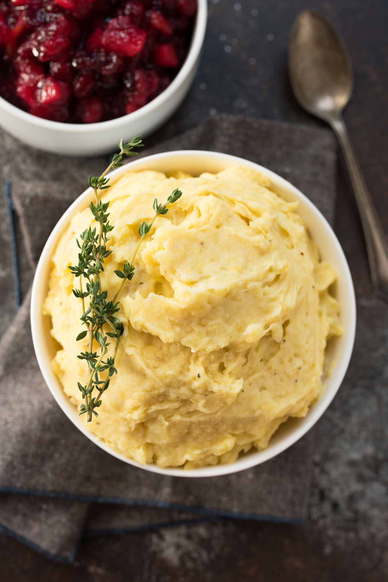 Potato and Squash Mash- looking for a healthier version of traditional mashed potatoes? Come check out this recipe! #glutenfree ! | 