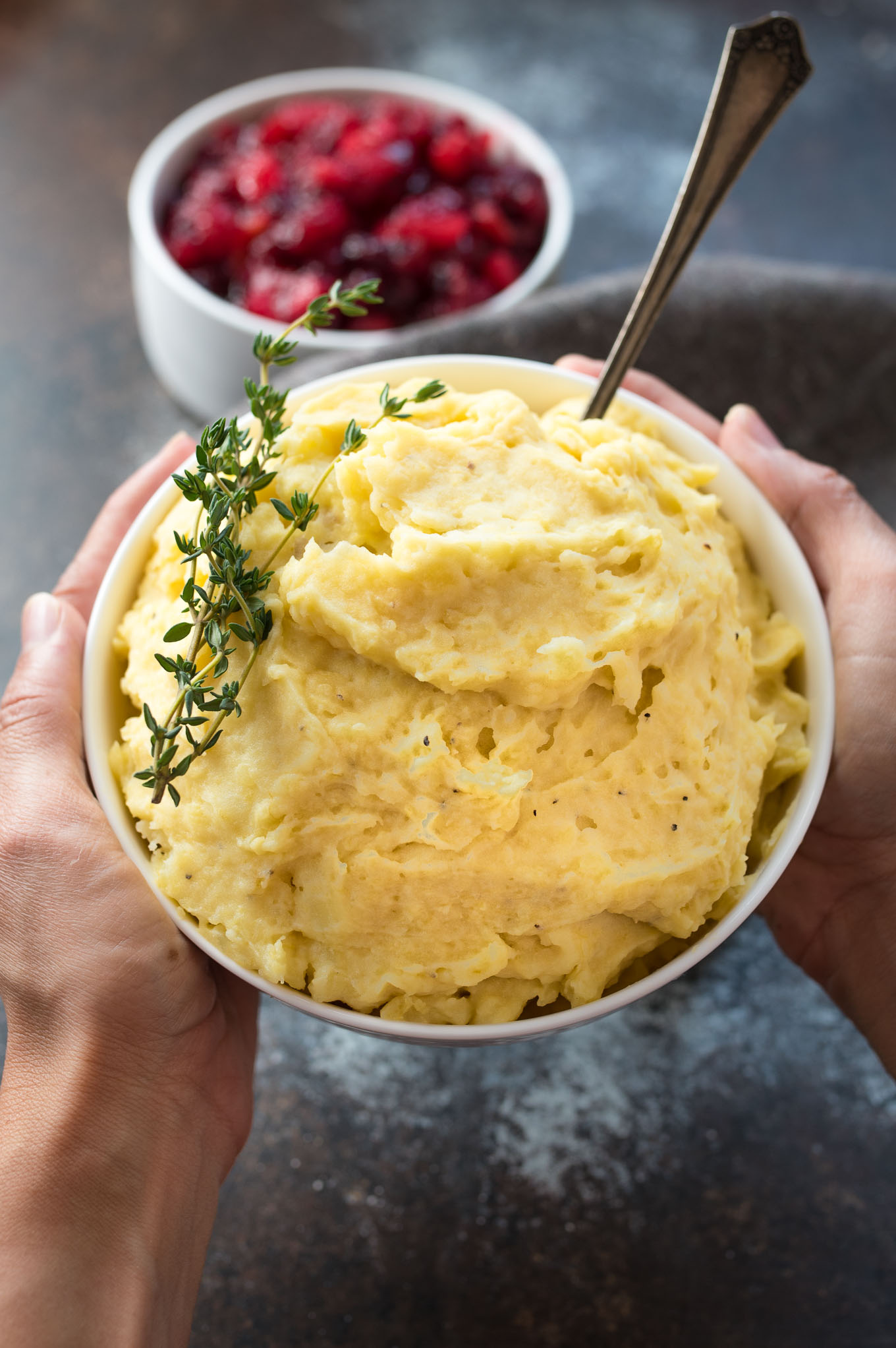 Potato and Squash Mash- looking for a healthier version of traditional mashed potatoes? Come check out this recipe! #glutenfree ! | 