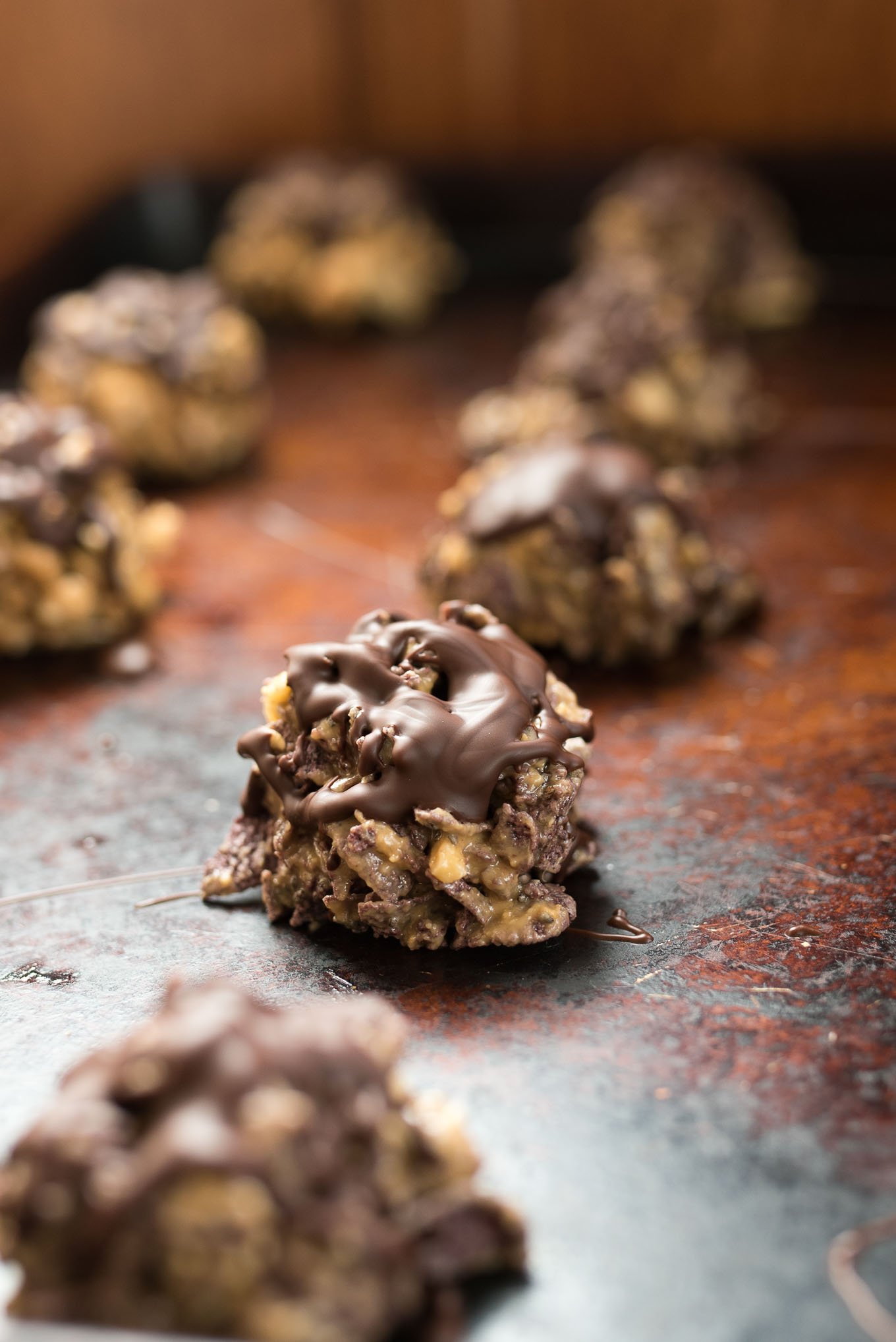 Chocolate Peanut Butter Cereal Bites- simple and nutritious cereal bites great for that sweet tooth or kid-friendly treat! | 