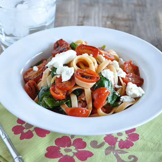 Fettuccine with Tomato, Spinach & Goat Cheese-1-2