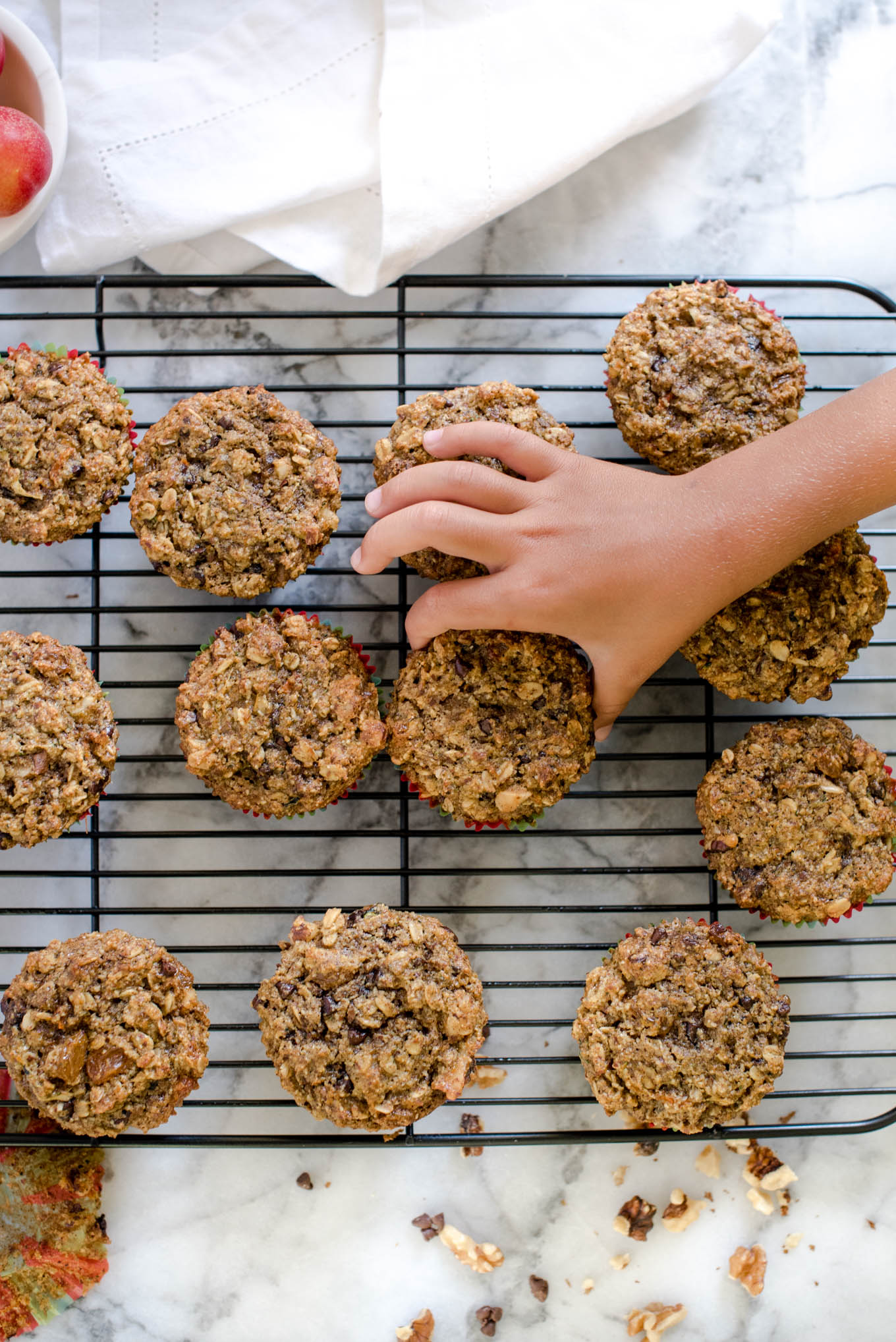 Morning Glory Muffins- packed with oats, almond flour, veggies and more | 