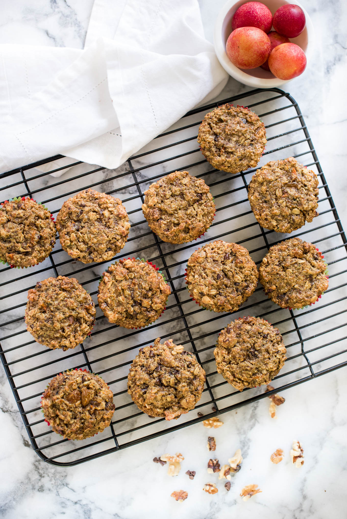 Morning Glory Muffins- packed with oats, almond flour, veggies and more | 