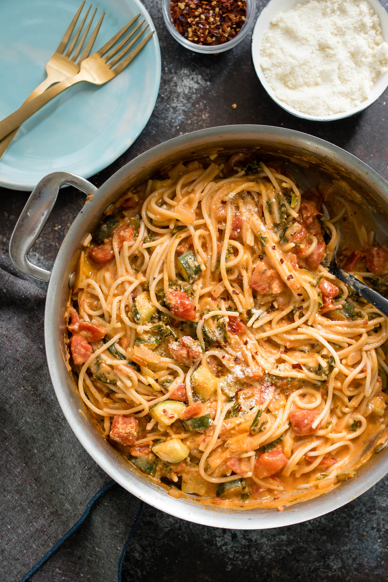 One Pot Creamy Vegetable Spaghetti is a gluten free, veggie packed meal that is all cooked in the same pan!