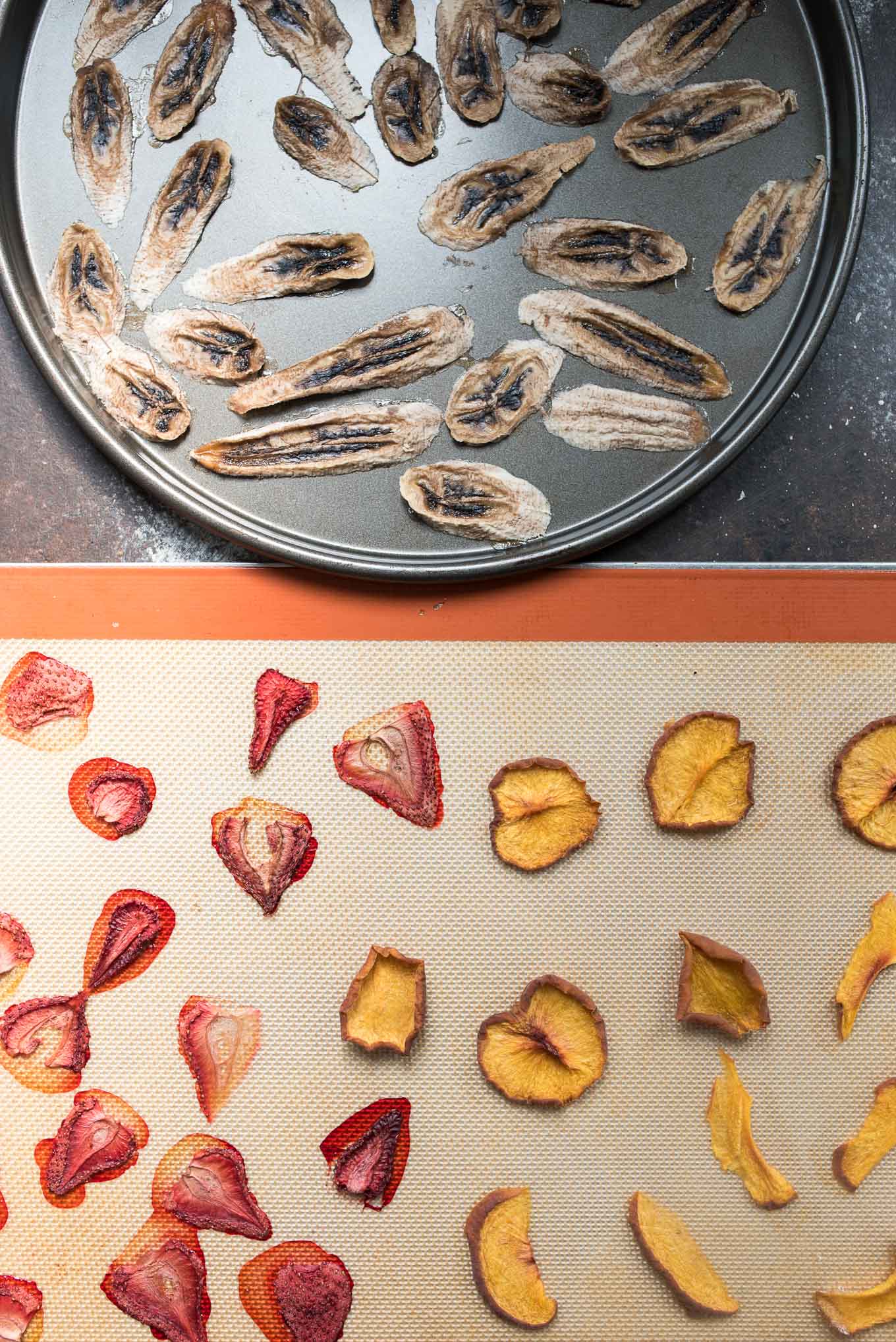 Simple Homemade Dried Fruit- all you need is fresh fruit and a low oven setting to make this no sugar added dried fruit! | 